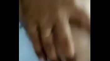 देसी चुदाई की रानी के भरे हुए मुम्मे