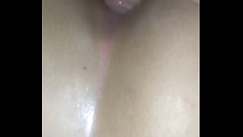 الزانية تشتهي الحليب في مؤخرتها