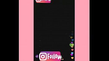 Mamerkan Payudara Di Live Instagram