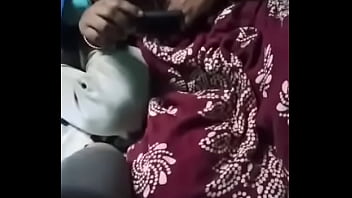 Tiga Serangkai Desi Yang Menggoda Dengan Pasangan Yang Berbagi