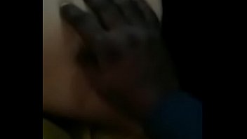 Pasangan India Yang Bergairah Dengan Suara Hindi Yang Menggoda