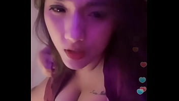 Gadis Seksi Live Di Bigo Yang Bikin Napsu Meluap