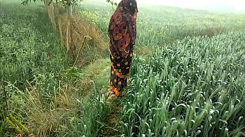 Bercinta Liar Di Alam Terbuka Oleh Radhika Yang Menggoda