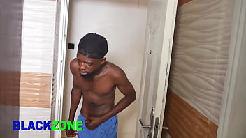 Hampir Menusuk Ibu Tiriku Di Dapur Saat Dia Membungkuk