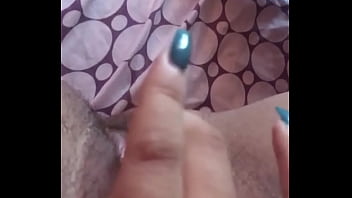 Milf China Loca Yang Bergairah Mainkan Memek Merah Mudanya