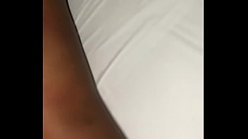 Menggila Dengan Pacar Nigeria-ku Sambil Dia Meneguk Minuman