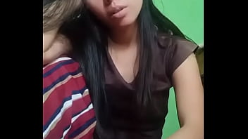 Tiktok Live Dengan Gadis-gadis Cantik Dan Kaki Seksi Yang Menggoda