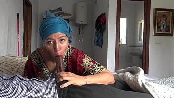 Pelayan Hotel Turki Tak Gentar Saat Prajurit Amerika Pamer Kontol Hitam Besarnya