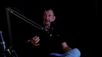 Mantan Presiden Yang Tergila-gila Dengan Ted, Sepupu Ibuku, Ingin Melahap Gadis-gadis Muda, Dan Membuat Sofa Di Mansionnya – Carlos Urach (tonton Di: Sheer/red)