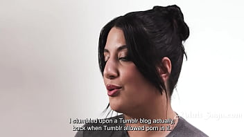 Sarah Arab Yang Montok Membuka Dirinya