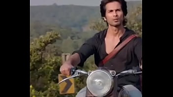 Ciuman Panas Desi Yang Bikin Panas