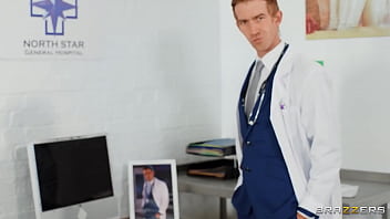 Kaki Dingin, Gairah Membara – Kiki Daniels / Brazzers / Tonton Lengkap Di Https://zzfull.com/et