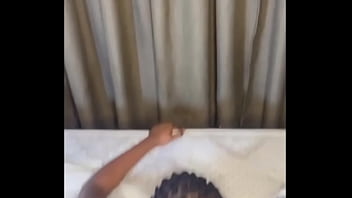 Membuat Adik Tiriku Basah Dan Mengocoknya Dari Belakang