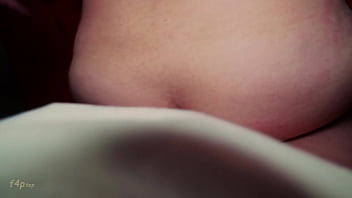 Dia Merengek Minta Kubenturkan Lubang Pantatnya Yang Indah Itu