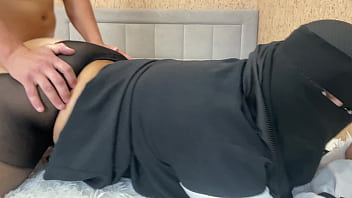 Nyonya Arab Montok Naik Kontolku Dan Ku Crot Di Memeknya Yang Ketat