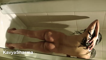 Aunty Gujarat India Yang Bergairah Di Bak Mandi, Meremas Payudara Besar Dan Memainkan Memeknya – Film Panas Hindi Lengkap