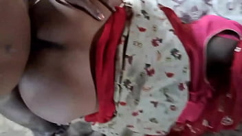 Video Panas Desi Bhabhi Dalam Saree Merah, Adegan Mesra Seri Web Hindi Terbaru Yang Bikin Greget