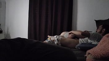 Tia Safada Planejou Tudo Para Dividir O Sofá Com O Sobrinho Gostoso