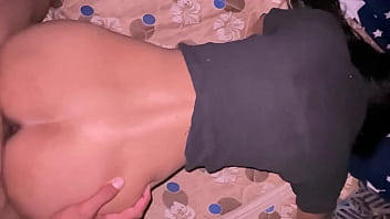 Tuan Besar Menggunduli Memek Pembantu India