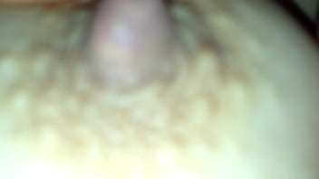 Menggenggam Payudara Gadis Tionghoa Saat Bercinta