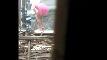 Adik Desi Mandi Telanjang, Tubuh Seksi Menggoda