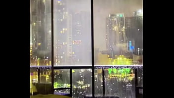 Annojs: Gadis Pekerja Arab Yang Menggairahkan