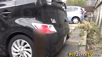 Gadis Asia Mengeluarkan Hasratnya Di Kamar Mandi