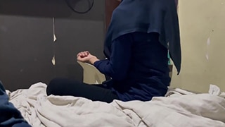 Gadis Berhijab Menggoda Minta Dihardik Dari Belakang