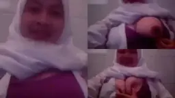 Gadis Sma Berhijab Toge Digoyang Di Kamar Mandi Sekolah