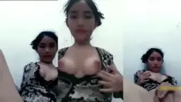 Gadis Smp Dini Dengan Payudara Montok Dan Tubuh Sensual