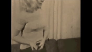 Gairah Terlarang: Pikiran Mesum Ibu Tiri Yang Menggoda