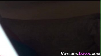 Gadis Jepang Menggoda Dirinya Sendiri Dengan Penuh Nafsu