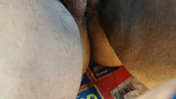 Desi Bhabi Membersihkan Bulu Kemaluannya Yang Lebat