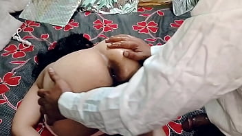 Priyanshi Apne Pati Ko Apne Mote Gaand Ke Liye Bhookha Kar Rahi Hai