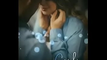 Gadis Bollywood Yang Menggoda Dengan Lekuk Tubuhnya Yang Memabukkan