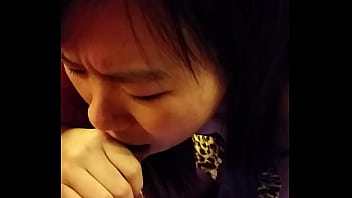 Gadis Asia Mahir Melayani Dengan Mulutnya