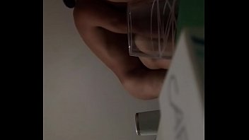 Kakak Tiriku Yang Menggoda