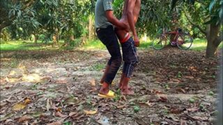 Video Panas Dua Kekasih Gay Di Perkebunan Mangga