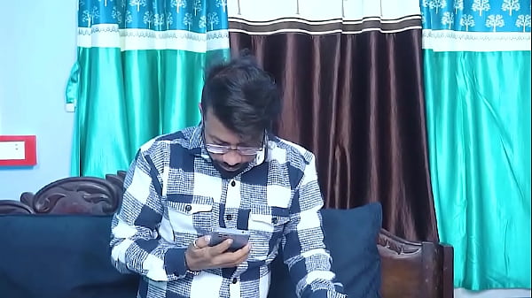 Malam Mesra Pasangan India Di Kamar Hotel Yang Menggoda