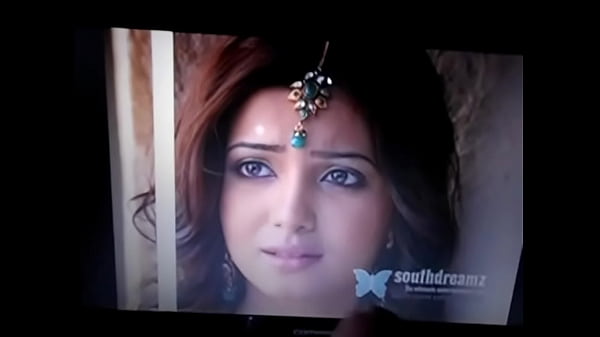 Gadis India Yang Menggoda Dengan Lekuk Tubuh Mempesona