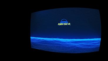 Pakaian Dalam Neon, Amatir Asia Naik Di Atas Batang Keras