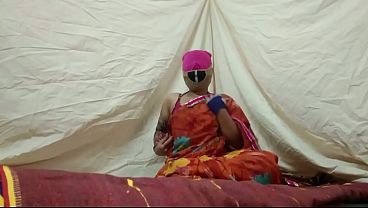 Tante Desi Telanjang Bulat Buka Baju Di Video Panas