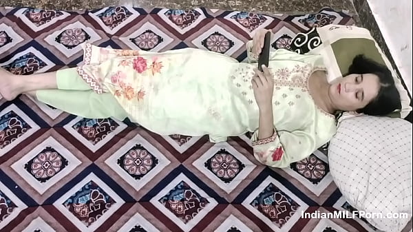 Adik Tiri India Nonton Bokil Di Hape, Dihardfuck Ganas Sama Kakak Tirinya – Suara Hindi Menggoda