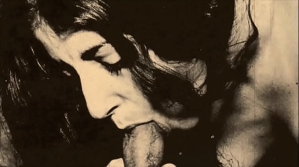 Gadis Tua London Yang Gelap, Di Balik Bayang-bayang Era Enam Puluhan Yang Menggoda, Ibu Tiri Menggoda Di Dapur