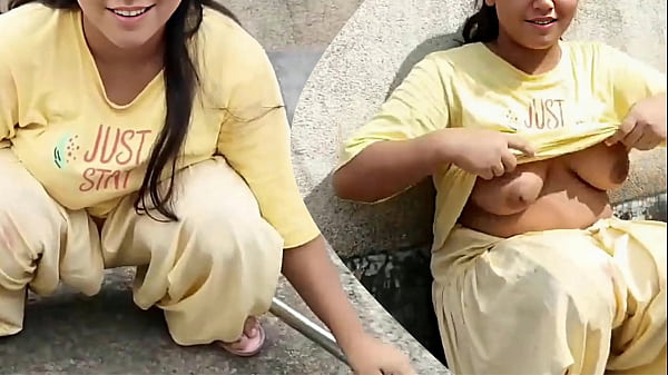 गर्म जवान भाभी के साथ छत पर जंगी रोमांस, देहाती लड़की का बेबाक आउटडोर मजा