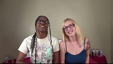 Amatir Nakal Bergairah: Ibu-ibu Berpayudara Besar Menggila, Membuka Lebar Untuk Dihajar Penis Besar