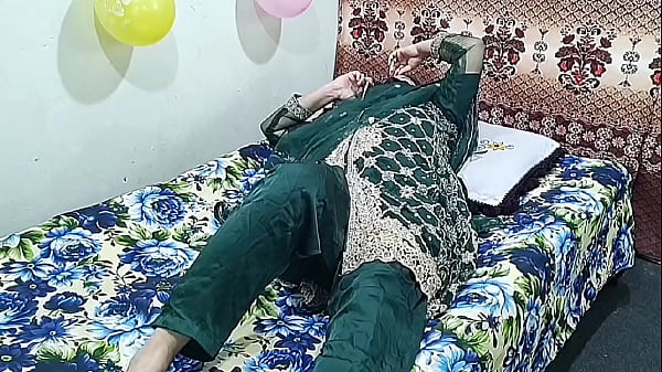 Wanita India Yang Sudah Menikah Memanggil Pemuda Untuk Bercinta Kasar Dengan Suara Serak Hindi