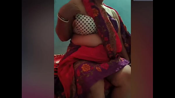 Desi Bhabi Didorong-dorong Di Siaran Langsung Yang Panas