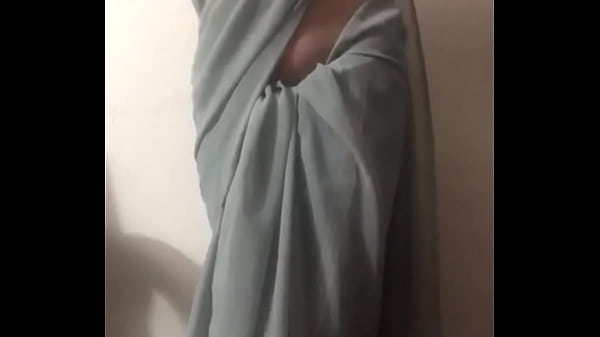 Gadis Desi Nakal Dalam Sari Yang Menggoda