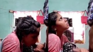 Adik Genit Membuka Selangkangannya Untuk Kakak Kandung Dalam Adegan Panas Ala Desi